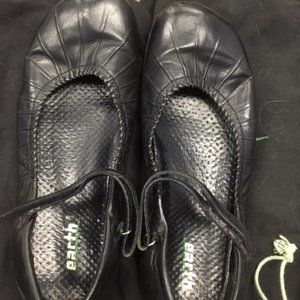 Earth Kalso negative heel black leather mary janes